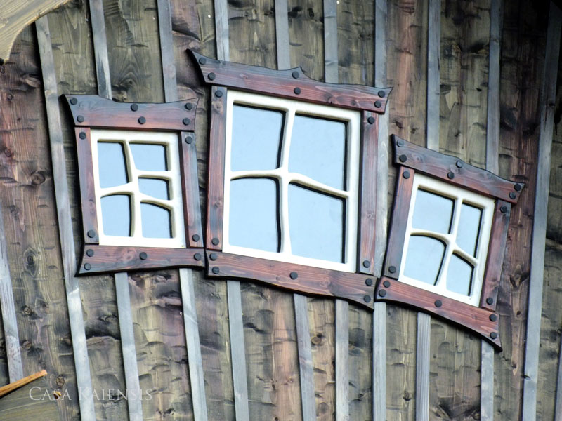 Casa Kaiensis Einzelstück Casa Kofi Detail Fenster