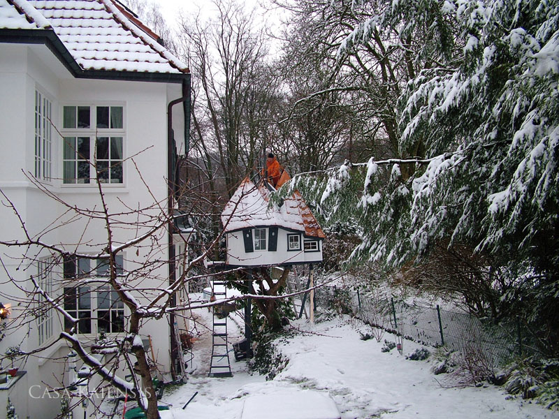 Casa Kaiensis Baumhaus Dachdecken im Winter